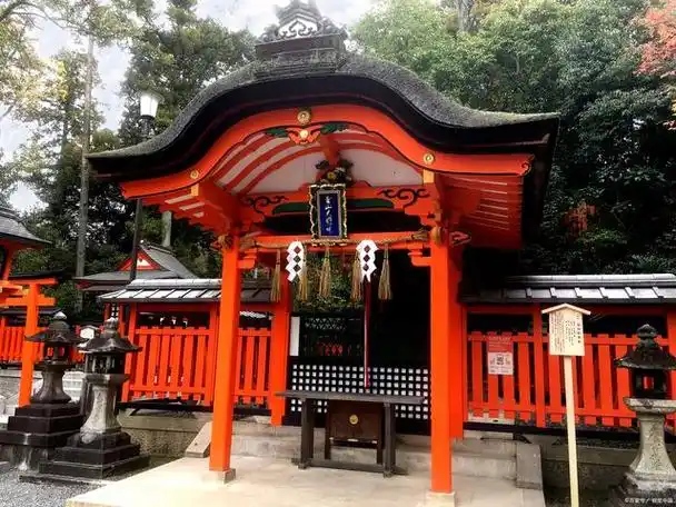 日本神社是供奉神明的场所,是神道教的核心建筑之一.