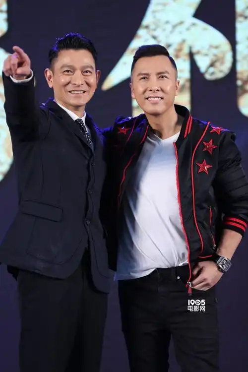 刘德华自嘲靠脸吃饭鼓励小鲜肉 犀利点评甄子丹