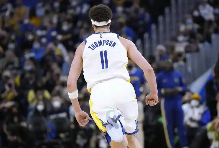 勇士老板:球队目标是未来10年继续保持卓越_汤普森_怀斯曼_nba