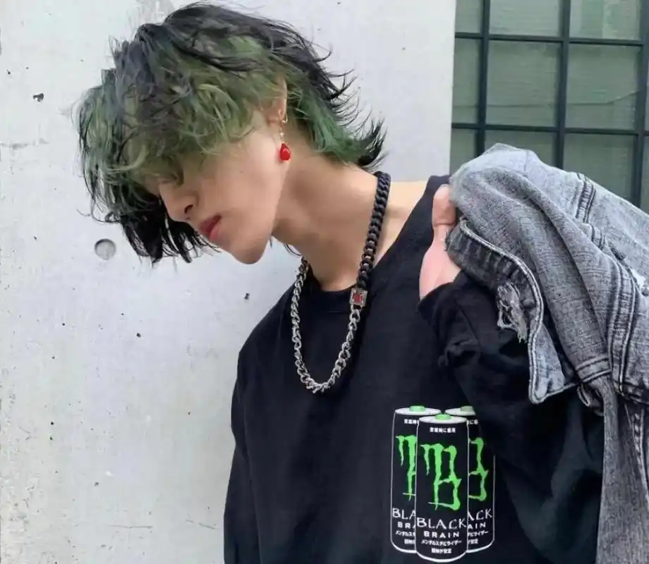 男生潮色染发推荐 #适合男生的夏天发型推荐 #个性挑染 # - 兑趑