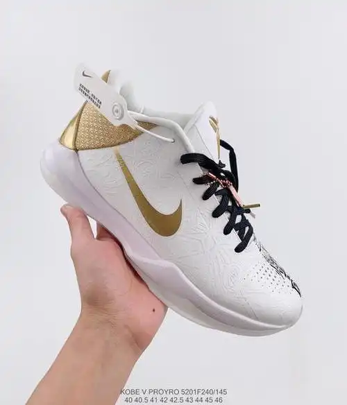 zoom kobe 5 protro黑金纪念款休闲时尚百搭舒适个性潮流篮球鞋
