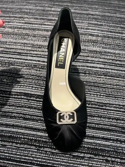 日常穿搭  #每日穿搭  #chanel22c #香奈儿  #鞋控 #鞋子推荐  #高