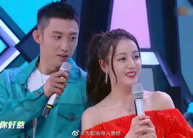 迪丽热巴黄景瑜2019年共度平安夜##迪丽热巴黄景瑜怀孕是假的恋爱