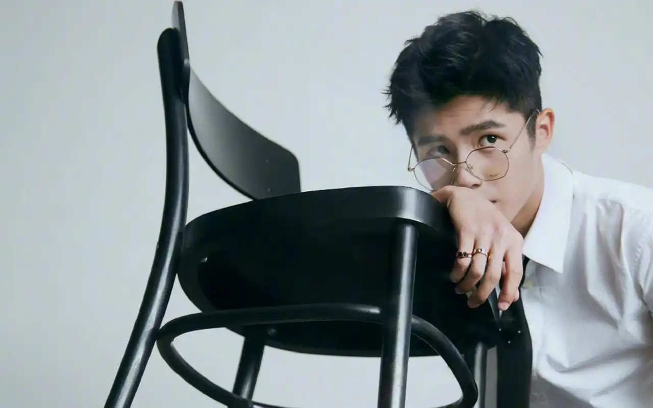 刘昊然超帅写真图片桌面壁纸