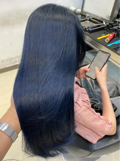 蓝黑色头发图片