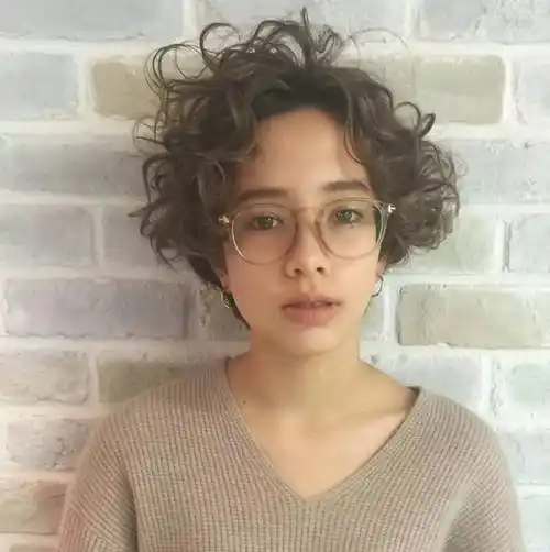 短发爆炸头释放你的个性