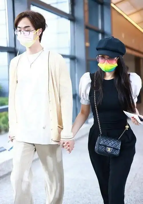 王一博接清宫戏?欧阳娜娜不容易翻车?耽改选秀人的原因? - 首映网