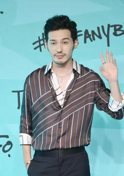 男人为什么留胡子