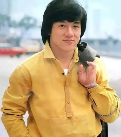 回顾"不做大哥好多年"狄龙:中年失意后的爽文,二十年前就有了