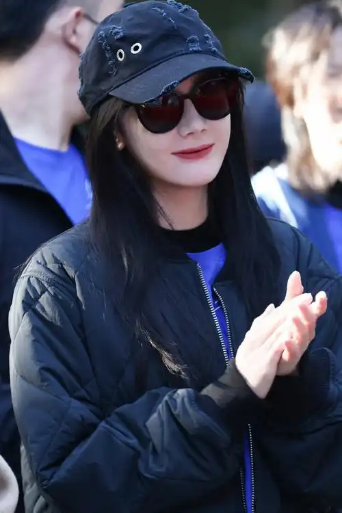 迪丽热巴仅有一名助理