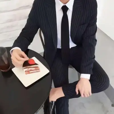 超绅士高级感爆棚的简约西装男头 不露脸儒雅绅士风的成熟头像男_男生