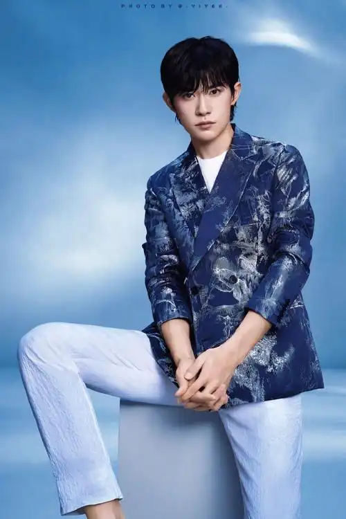 emporio armani全球代言人易烊千玺