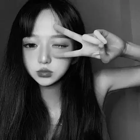 女生头像抖音黑白霸气女头像