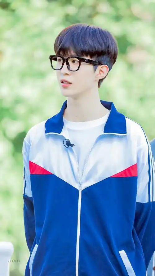 杨紫范丞丞199爱校服路透##范丞丞199爱校服路透