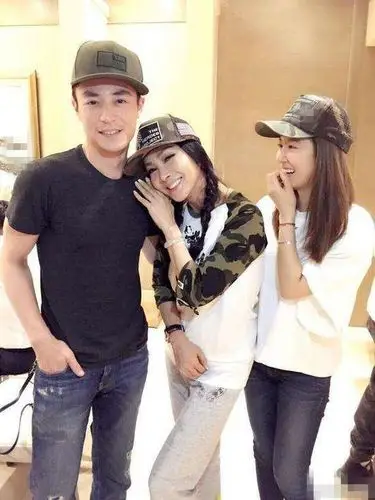 浑厚!林心如二胎双胞胎照片"二胎梦想"-第1张图片-丸子博客