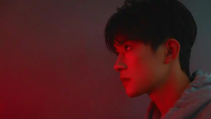 回车桌面>电脑壁纸>明星>大陆明星>小鲜肉易烊千玺魅力帅气迷人写真>