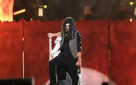 《蒙面歌王》沙宝亮获人气实力偶像大奖