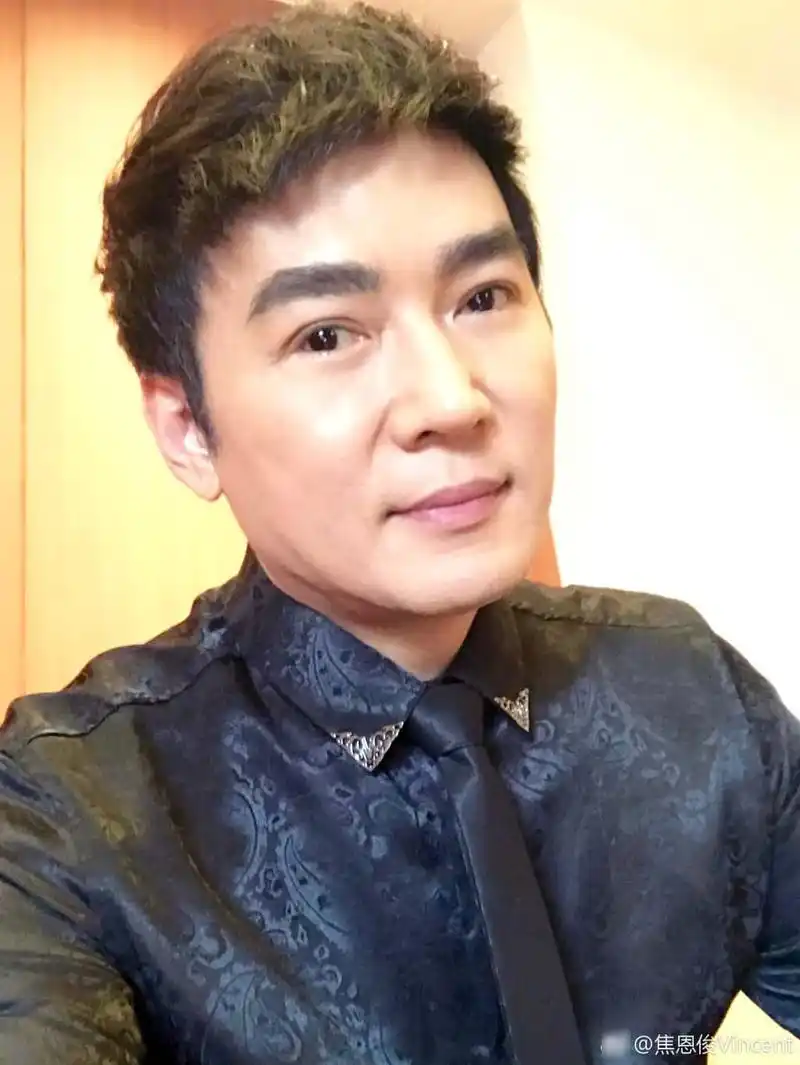 焦恩俊怒斥航空公司摔破行李箱:这不是第一次了 你们的服务世界第一