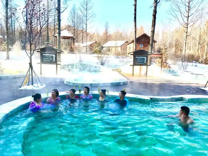 伊春桃山,看这里冬天室外泡温泉有多爽!