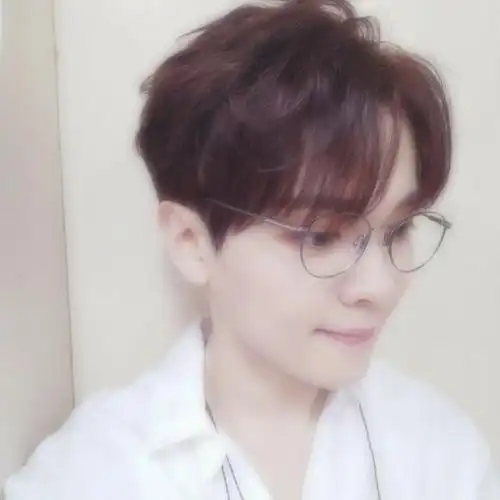 第一百零一篇尤长靖头像