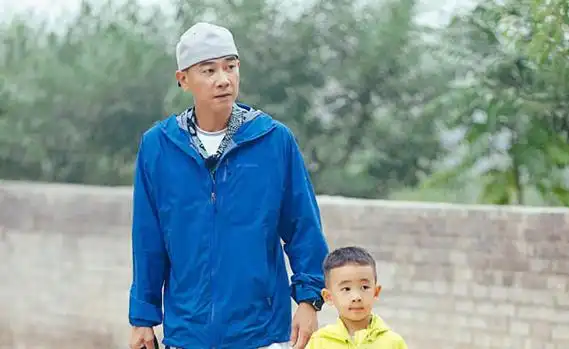 陈小春年龄多大了揭晓 驻颜有术丝毫看不出年龄差