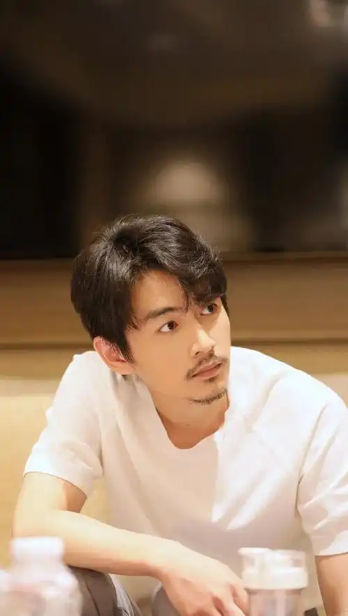 你能接受男明星留胡子吗谁的胡子造型打动了你