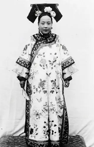 老照片:清朝真实的大家闺秀,富家小姐和贵族格格