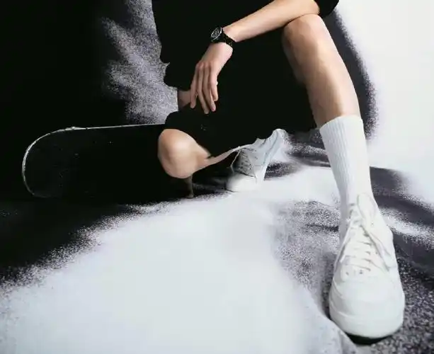 王一博#臣服于白袜与美腿之下脑海中小电影自动生成.