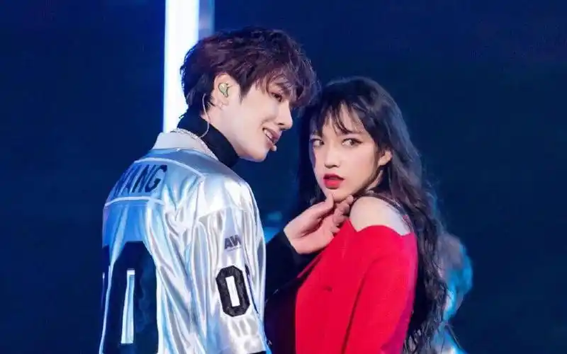 【湖南卫视跨年演唱会】程潇x王一博跳舞太撩了吧_哔哩哔哩_bilibili