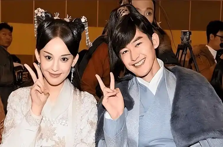 古力娜扎的坎坷情史,男友一个比一个渣,与张云龙带薪谈恋爱?