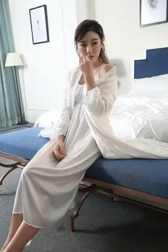 刘美人真丝睡袍女冬加厚加长绣花加绒浴袍性感保暖真丝睡衣家居服