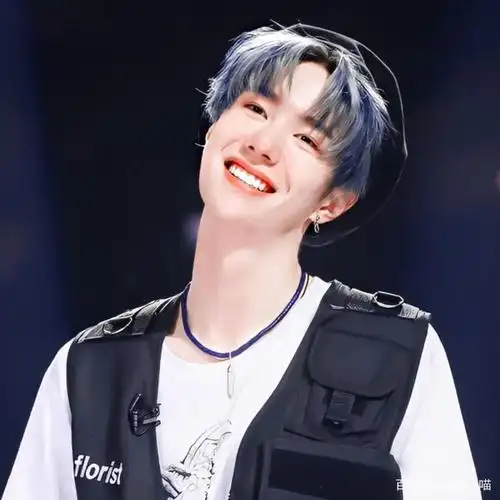 王一博:分享快乐情绪,从你的笑容中得到力量,期待街舞3的王队长