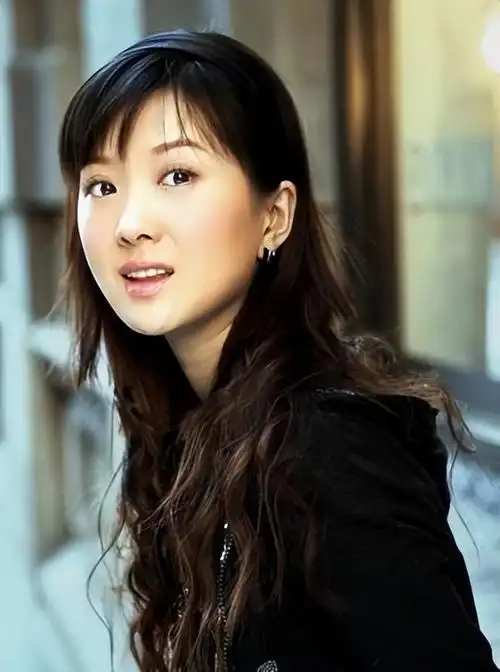 代王阳的个人资料简介("富二代"王阳,出道18年不靠爹,娶东北老乡高斯