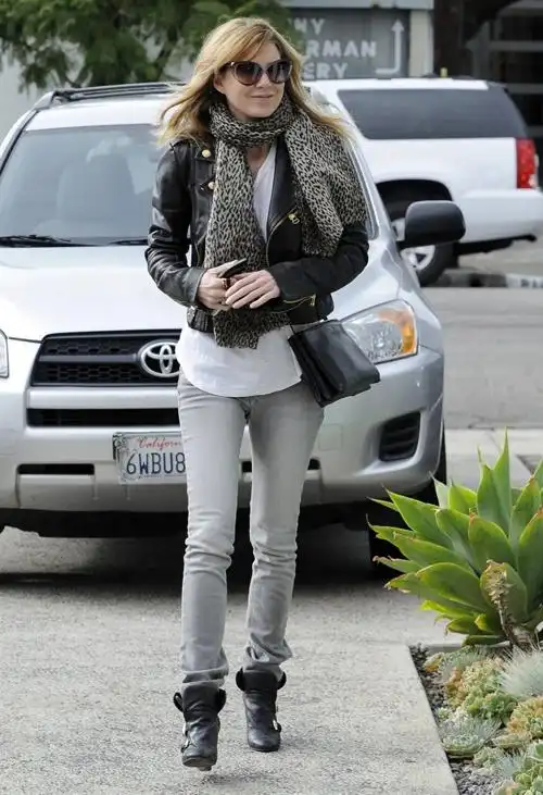 欧美明星最新街拍合集 大咖冬季时尚保暖有妙招