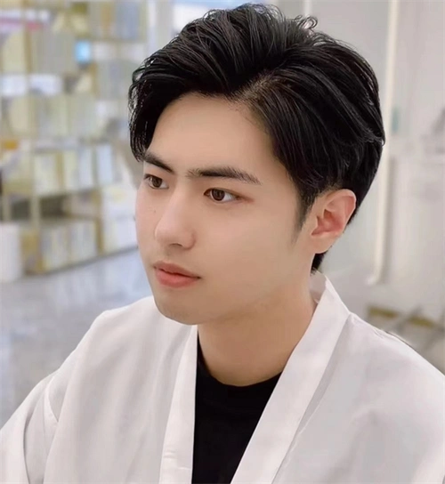 韩式清爽定位烫 帅气时髦巨个性