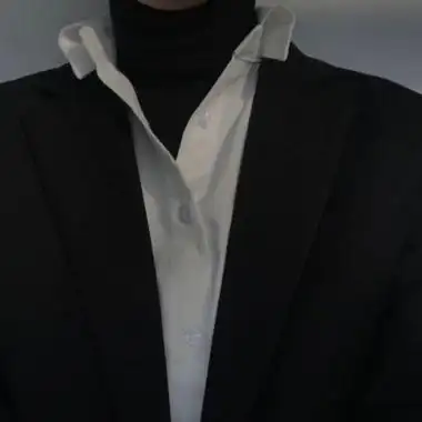 成熟部位男头高冷-男生头像-糖果壁纸