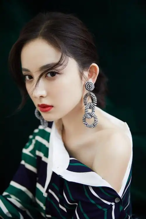 图片来自社交网络/个人博客 古力娜扎图片来自社交网络/个人博客 古力