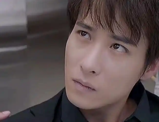 他在逆光中告白#这招局中局果然不错,江浩是假s,历腾腿也没断