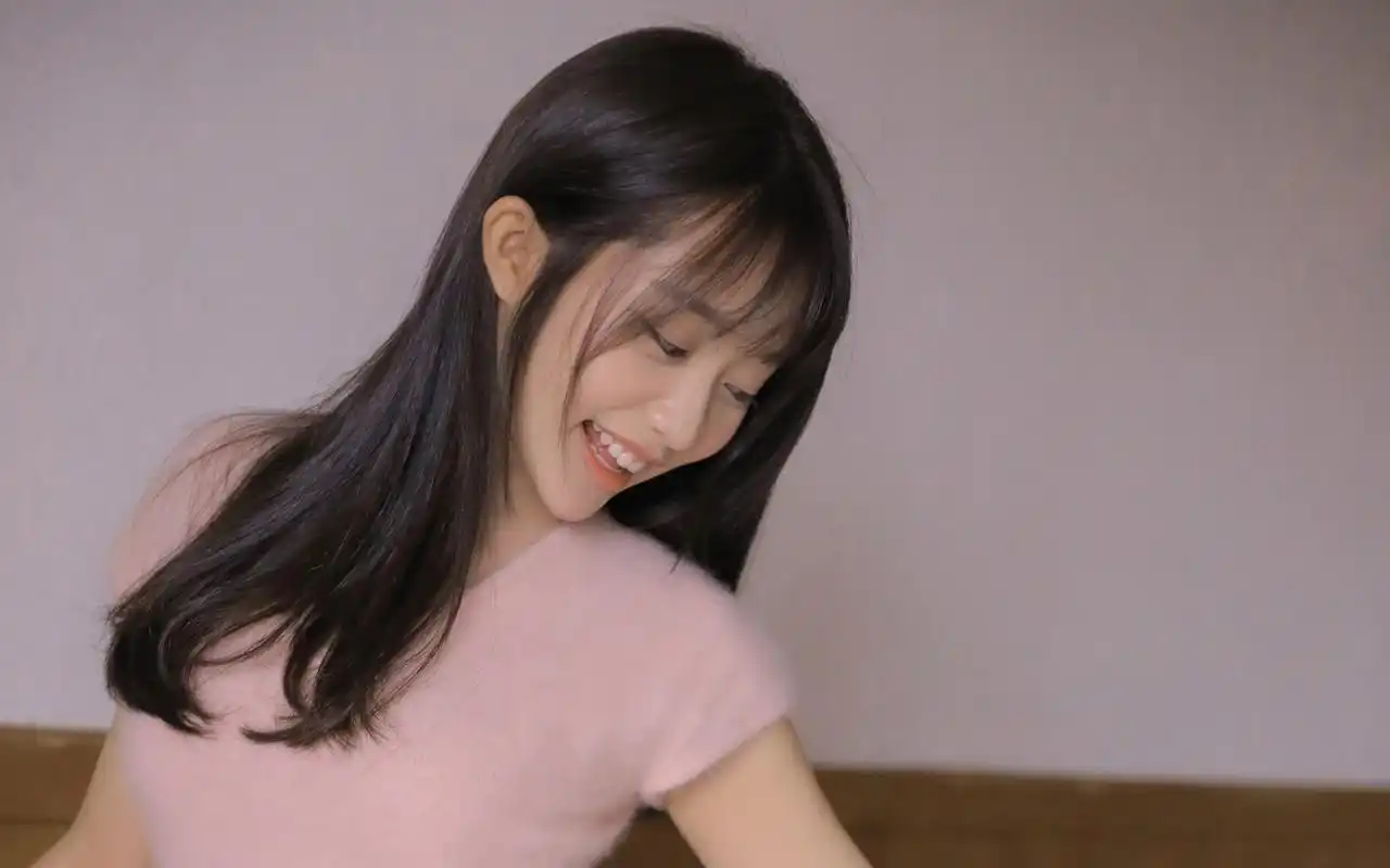 元气美少女性感图片桌面壁纸