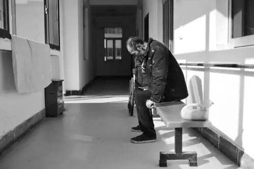 孤寡老人的日常