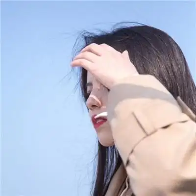 2020最潮最火女生头像高冷侧脸月牙弯弯不想尝悲欢