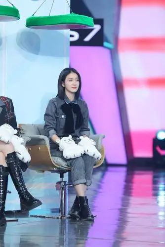 张雪迎惊喜亮相快乐大本营助阵章子怡现场爆料熬夜原因