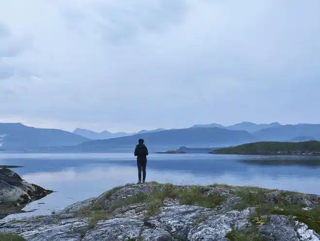4成熟的男人.一个成熟的男人,不会过度在意别人对自己的眼光和评价.