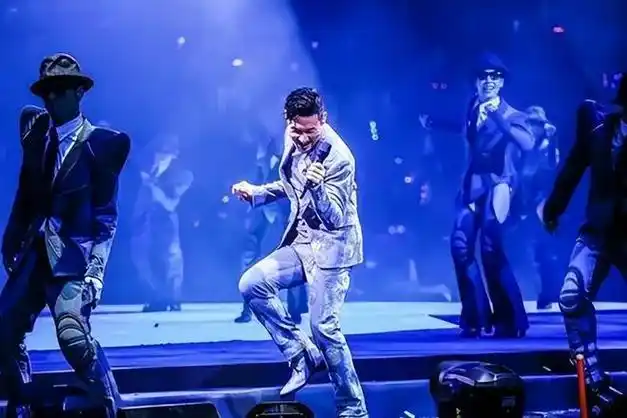 这一次63岁带病捞钱的张学友给娱乐圈狠狠上了一课