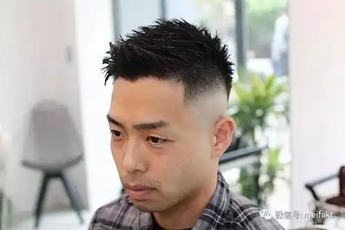 铲青渐变男生发型,这样剪才帅气