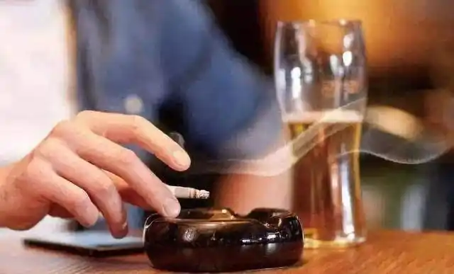 如果一辈子不抽烟不喝酒,人会活得更久吗?一项调查给你答案