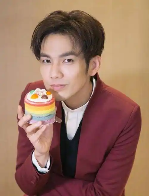 整整隐瞒了15年钟汉良的老婆终于被曝光长的那么美难怪不公开