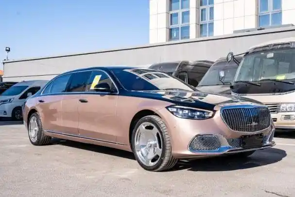 双拼黑棕迈巴赫s680同款 四座vip|奔驰|迈巴赫s600|豪车|pullman_网易