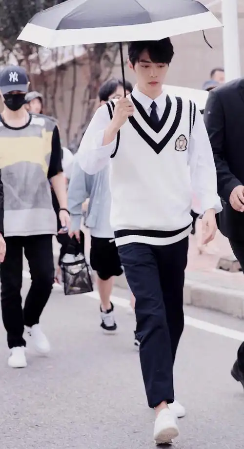 肖战今日份,校服战