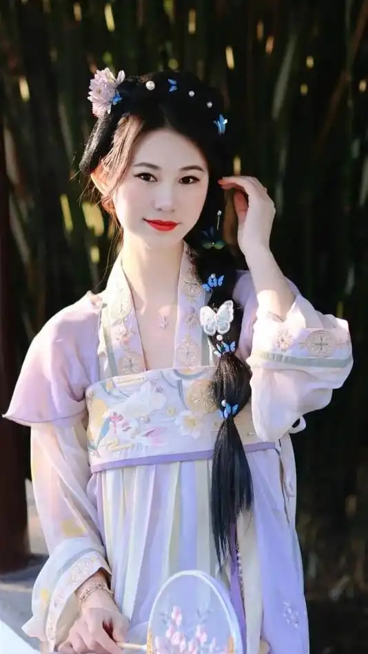 古风汉服美如画 #做个美美的小仙女 #来个古装造型  - 抖音